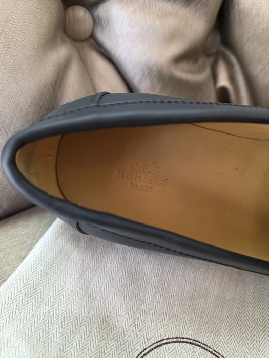 Обувки Hermes налични