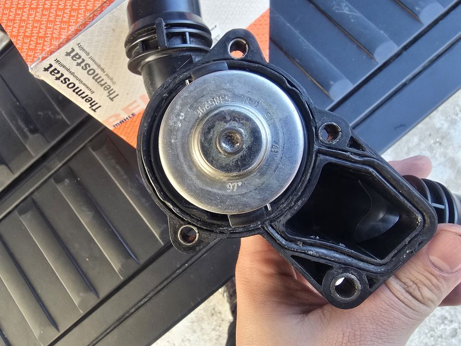 Термостати за BMW M54B30