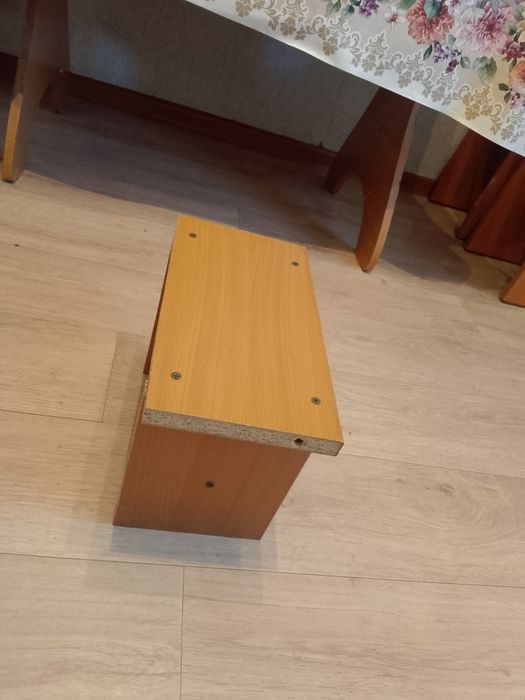Продам табуретку