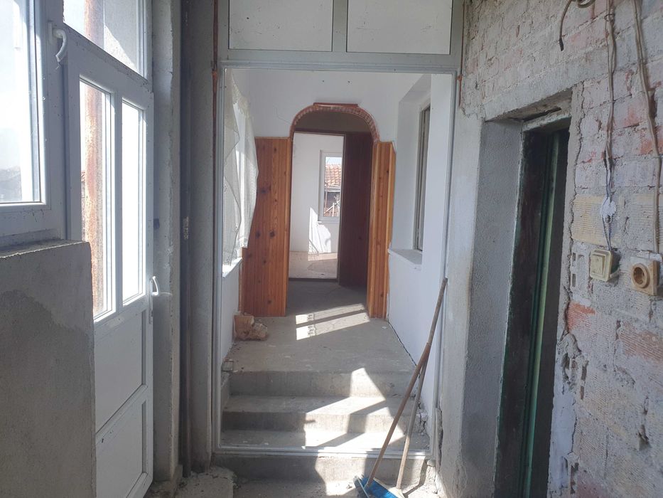 Продавам къща за живеене