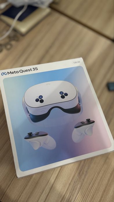 Продаю Meta quest 3s