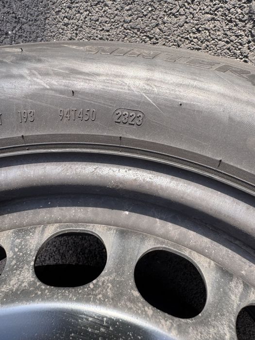 Roti / Anvelope VW Audi de Iarna Pirelli 215/60 R16 Dot 2223