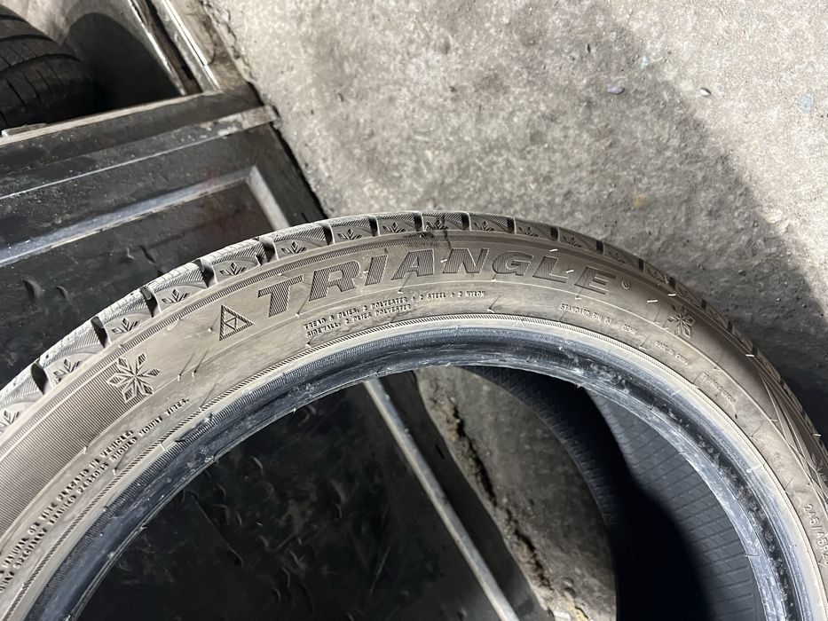 Продам шины лепучка triangle 245/45 r20