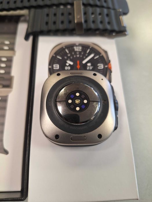 Смарт часовник Samsung Watch ultra