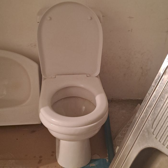 Продам унитаз б/у