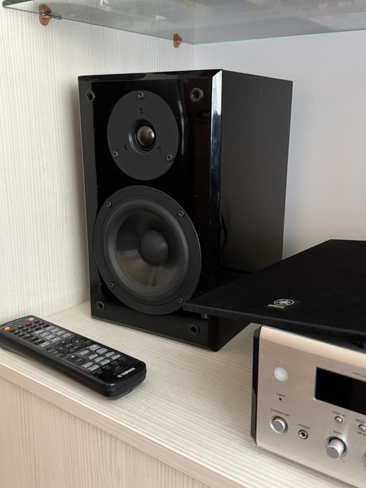 Yamaha RX-E810 + Yamaha NX-E400 + Reciever BT Logitech