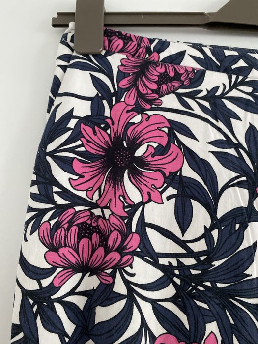 Pantaloni de vara inflorati cu talie inalta