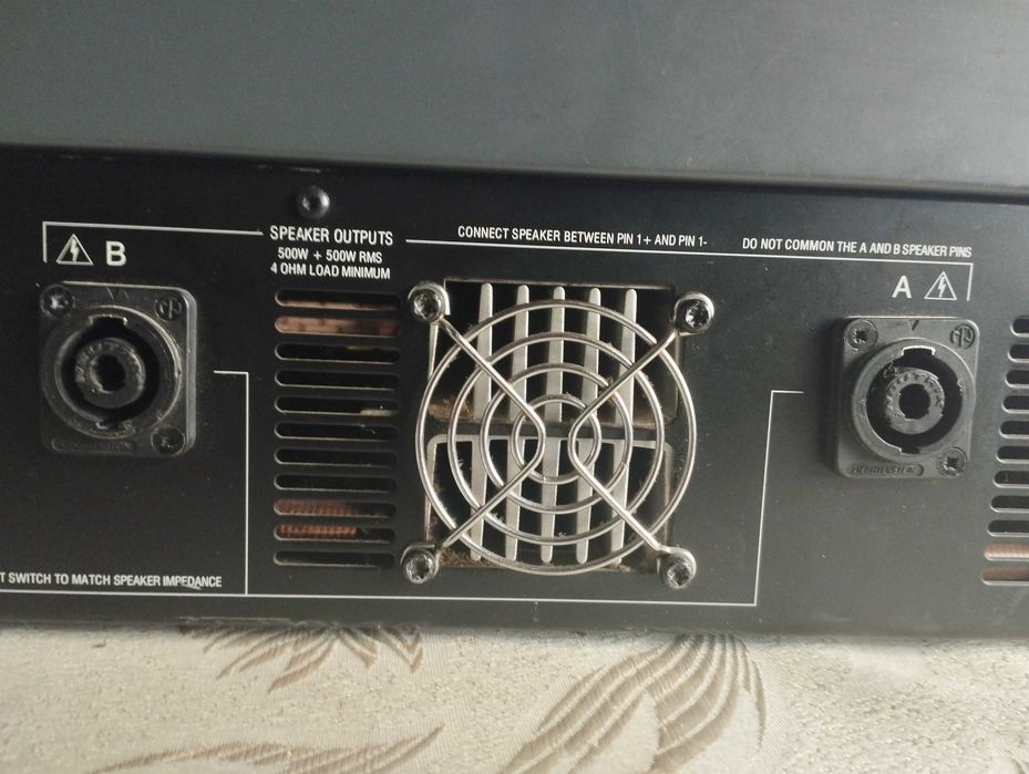 Смесителен пулт         ALLEN & HEATH PA20-CP.               2 x 500 W