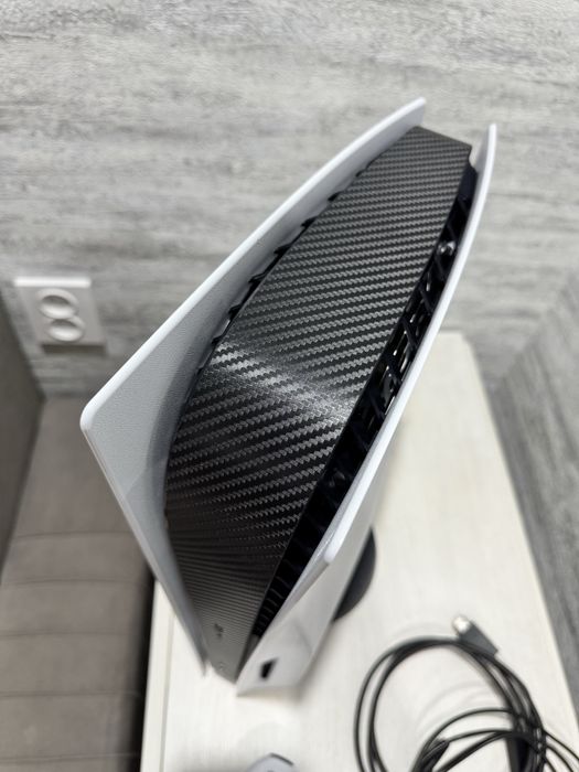 Продам PS5 в отличном состоянии!