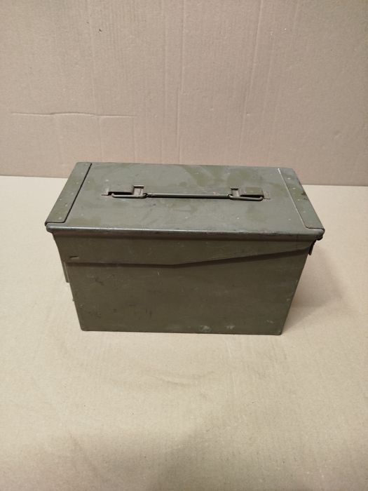 Каса кутия куфар