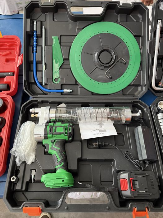 Шприц для смазка электронный