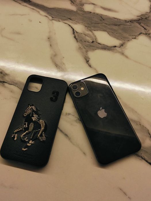 Айфон 11 эмкость 75% не менялся 128гб