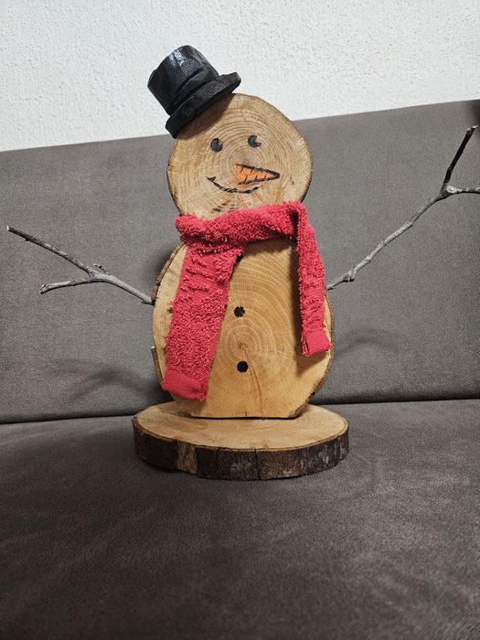 Ръчно изработени дървени изделия – дъски за рязане, играчки, пирографи