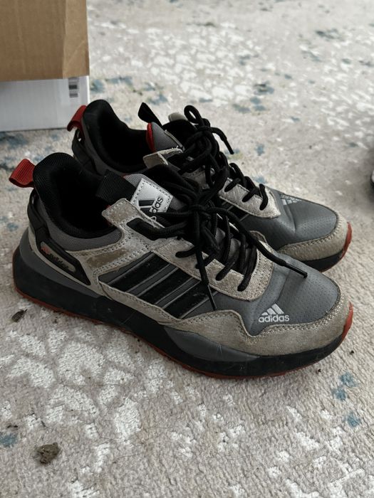 Обувь б/у все за 5000