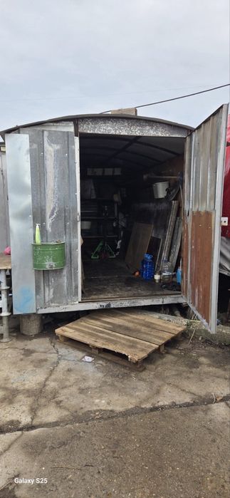 Продава се фургон