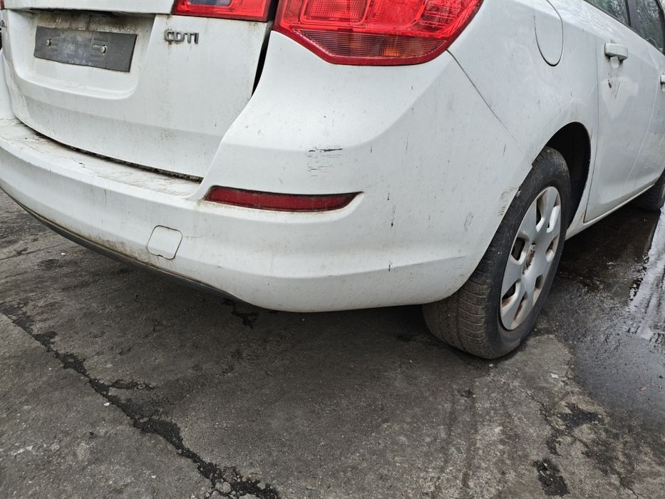 Задна броня за Opel Astra J комби