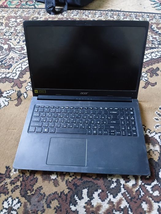 Acer notbuk satilad