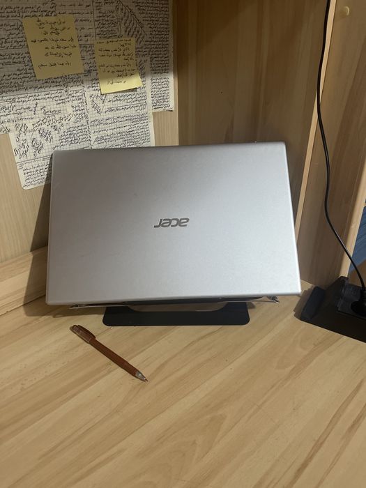Ноутбук acer с установленное Windows11