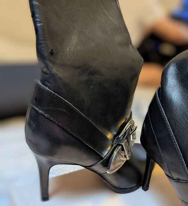 Cizme piele naturala, noi , Firma Zara nr 37Zara