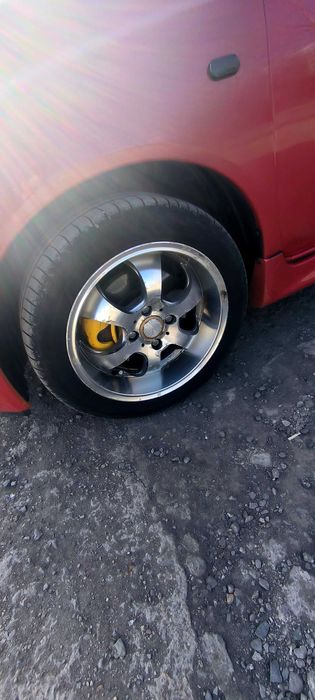 Компактный автомобиль