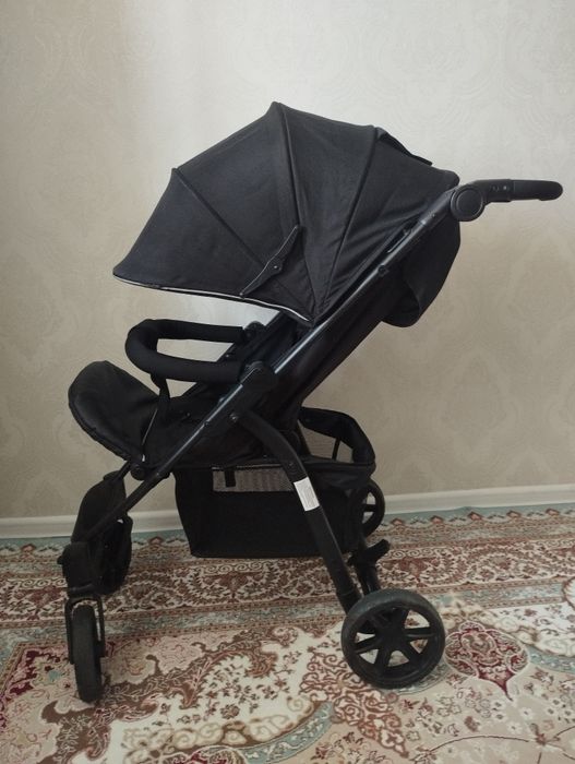 Продам коляску Tomix оригинал в отличном состоянии