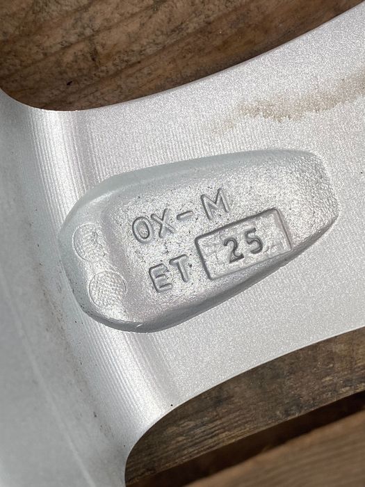 16 Цола 4 х 108 мм Пежо , Ситроен , Peugeot , Citroen