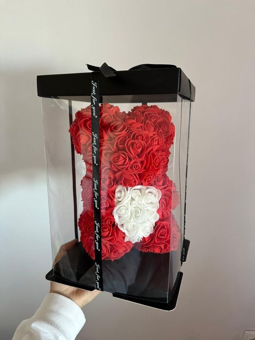 Ursi decorativi din trandafiri de sapun