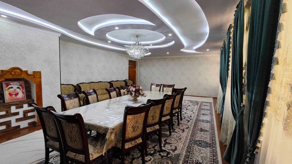 Участок 4-сотки 2-Этажный 10-комнат,улица Мехржон, 4-роддом.