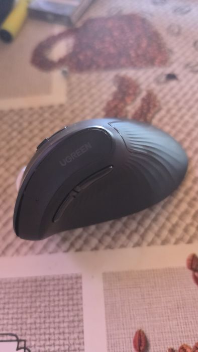 Mouse Ergonomic Vertical Wireless UGREEN Silent / Bluetooth (dongle inclus)