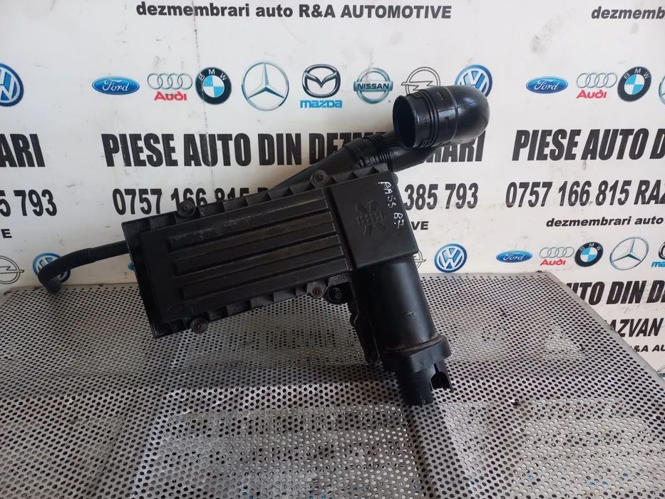 Carcasa Filtru Aer Vw Passat B7 1.6 Tdi An 2011-2012-2013-2014-2015 Motor 1.6 Tdi CAY - Dezmembrari