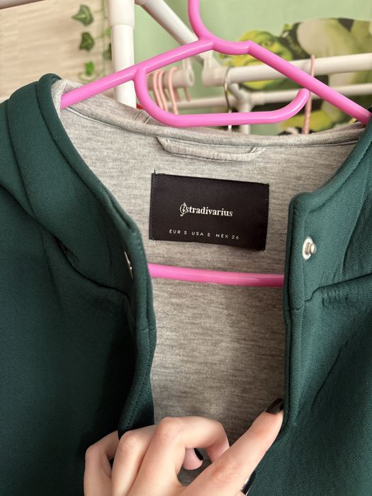 Продам плащ stradivarius