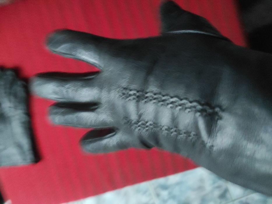 Manusi din piele 100%  pentru barbati