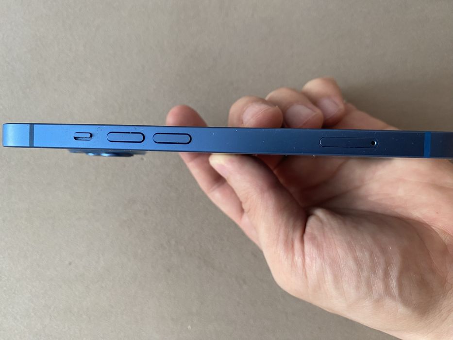 iPhone 13 в отличном состоянии