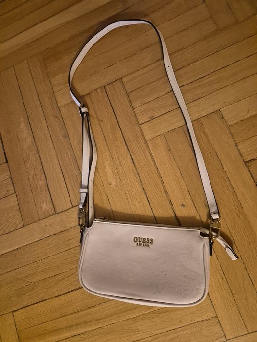 Geanta Guess alb roz pudrat