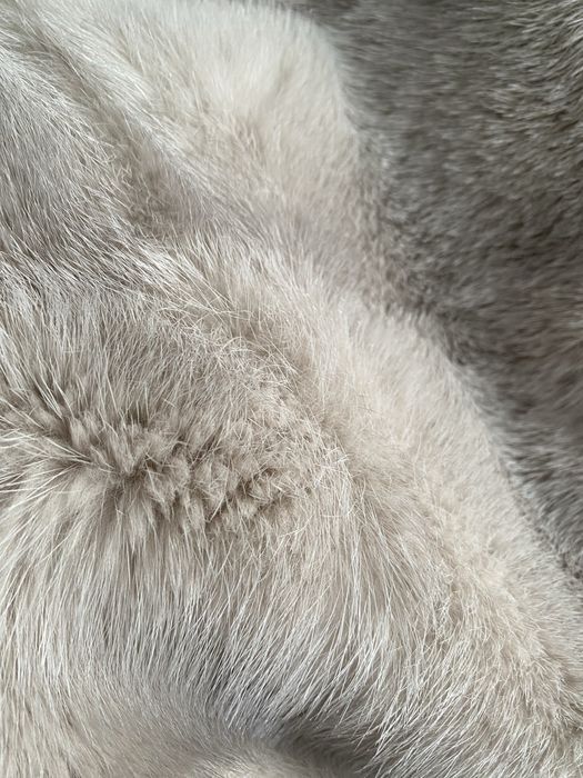 Продам норковую шубу 44 р