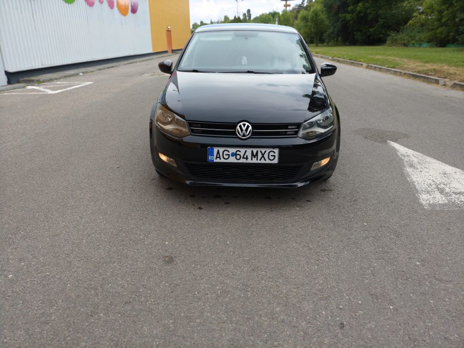 VOLKSWAGEN Polo