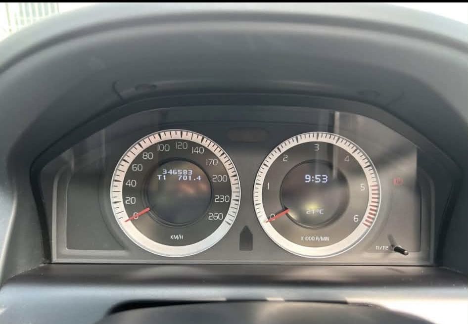 Vând Volvo XC60