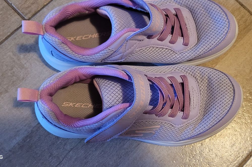 Adidasi Skechers marimea 36