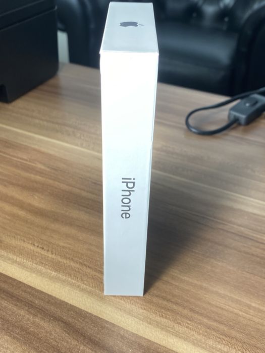 iPhone 16• 128 GB • Black