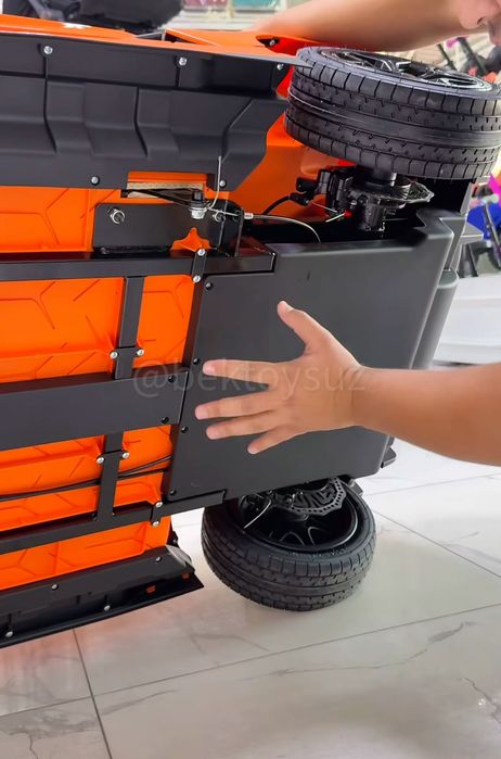 Детская машина Lamborghini Revuelto 24V 2-местная до 14 км/ч до 110 кг