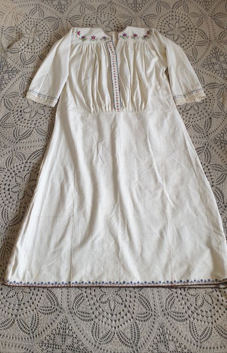 .Автентични  ризи от народна носия от Североизточна България