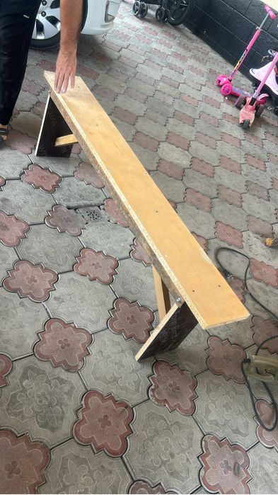 Продам стол и скамейки