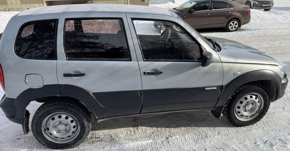 Продам ниву шевролет 2013года