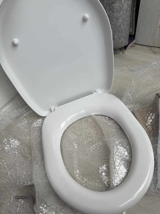 Крышка от унитаза