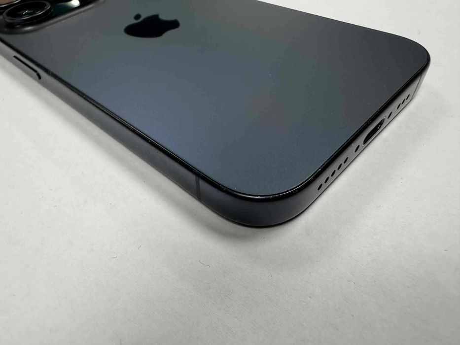 Продавам IPHONE 15 PRO 256GB Батерия 88%