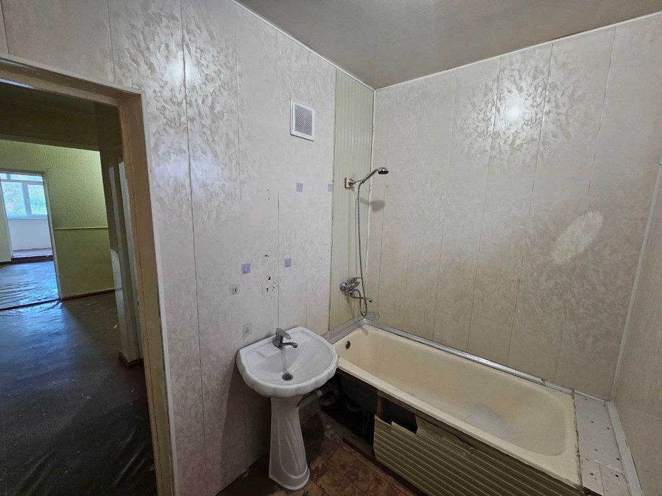 Продается Квартира 4/4/4 Банковский дом м.Беруний (Анколог. больница)