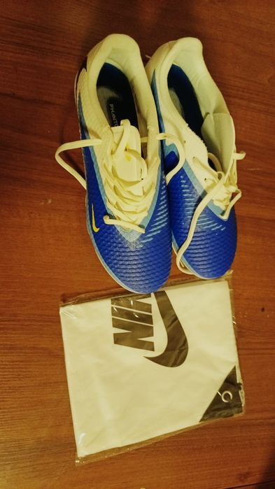 Бутсы Nike phantom