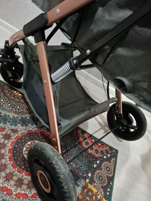 Продаю коляску в хорошем состоянии