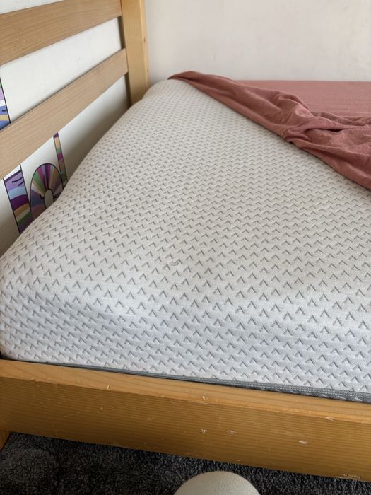 Pat montessori tip casuta lemn natur 90x200 cu saltea inclusa