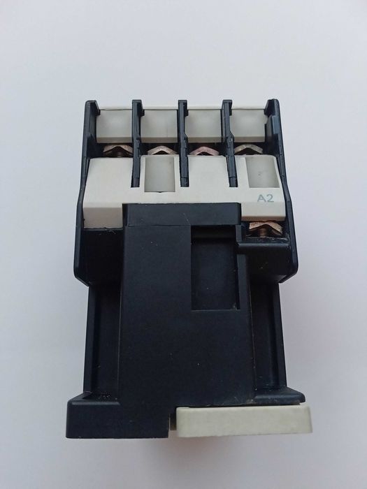 Контактори Telemecanique LC1-D09-10  работещи / тествани /